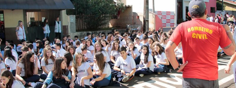 None-brigada-escolar-realiza-simulacao-de-plano-de-abandono_20190513_